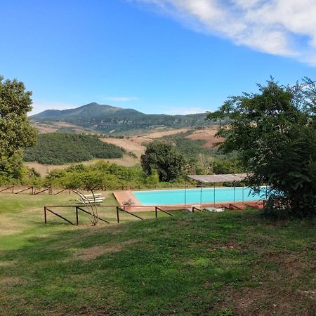 La Fonte Carducciana Villa San Casciano dei Bagni Luaran gambar