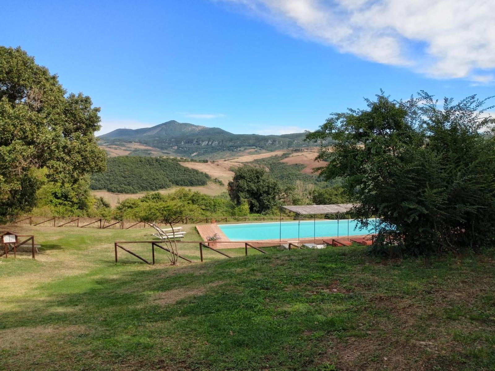La Fonte Carducciana Villa San Casciano dei Bagni Luaran gambar